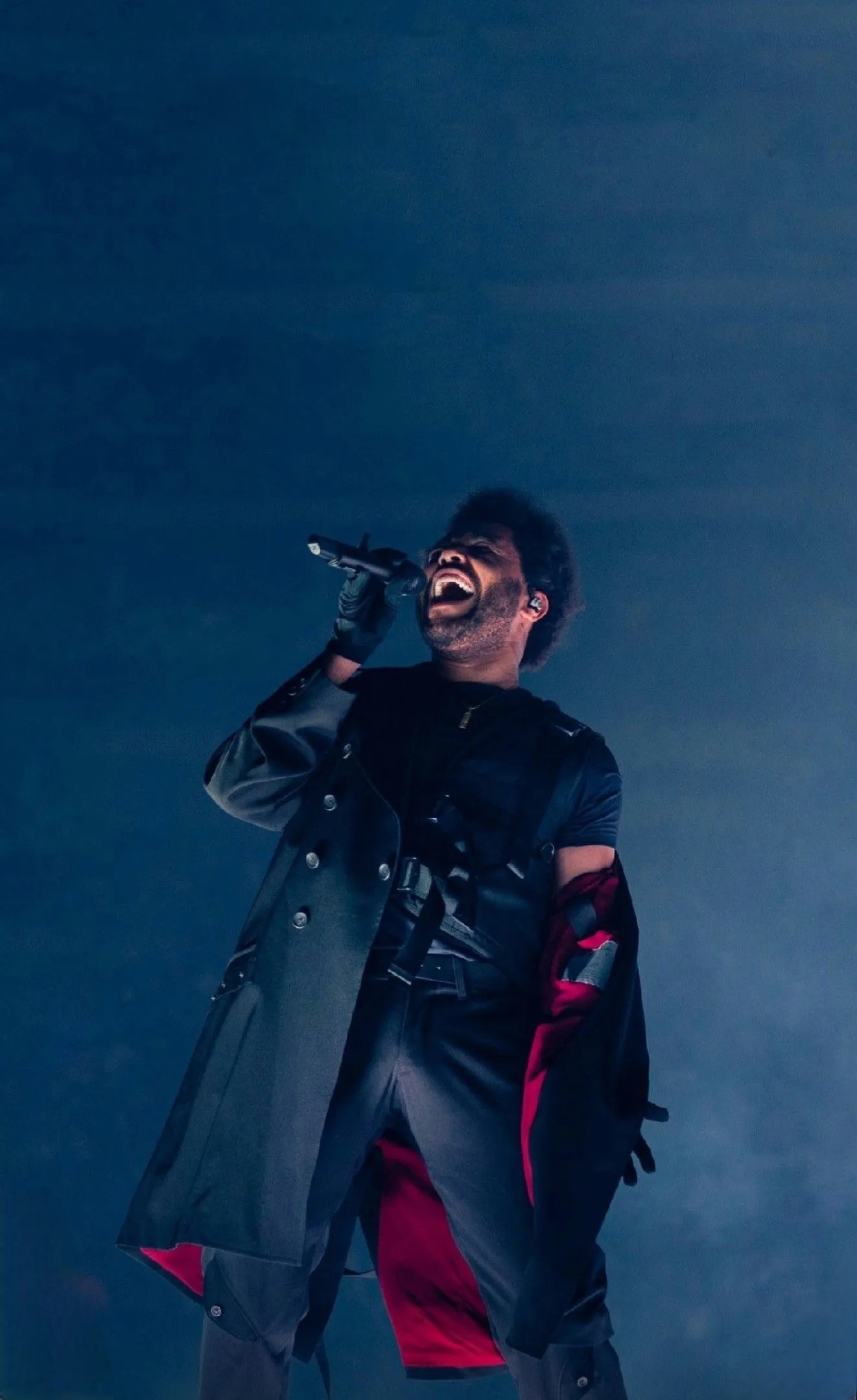 image_67da7374602a2 The Weeknd’s Shocking Chart Collapse: Why His New Album Is Fading Fast While an Old Classic Is Soaring Again?