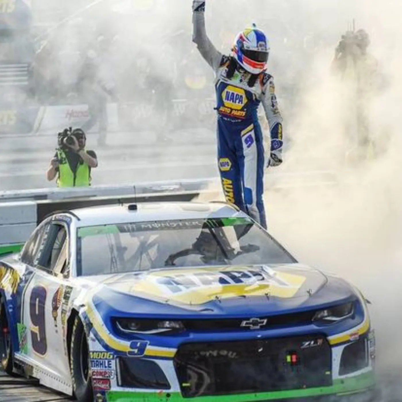 Constantly Evolving! Chase Elliott and a Decade of Glory in His Racing Career! 19 Constantly Evolving! Chase Elliott and a Decade of Glory in His Racing Career!