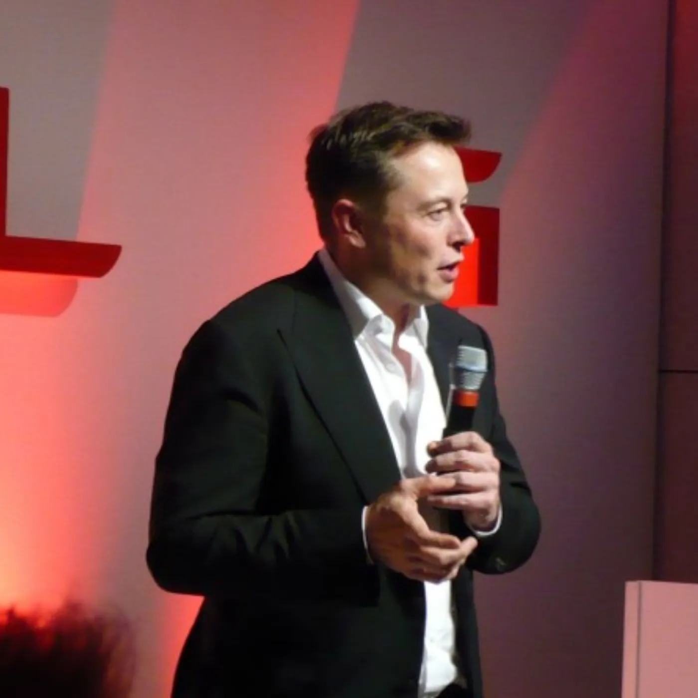 image_67dbaf86bd7f3 Beyond Land: Elon Musk’s Vision to Conquer Air and Sea with Tesla’s Revolutionary Technology