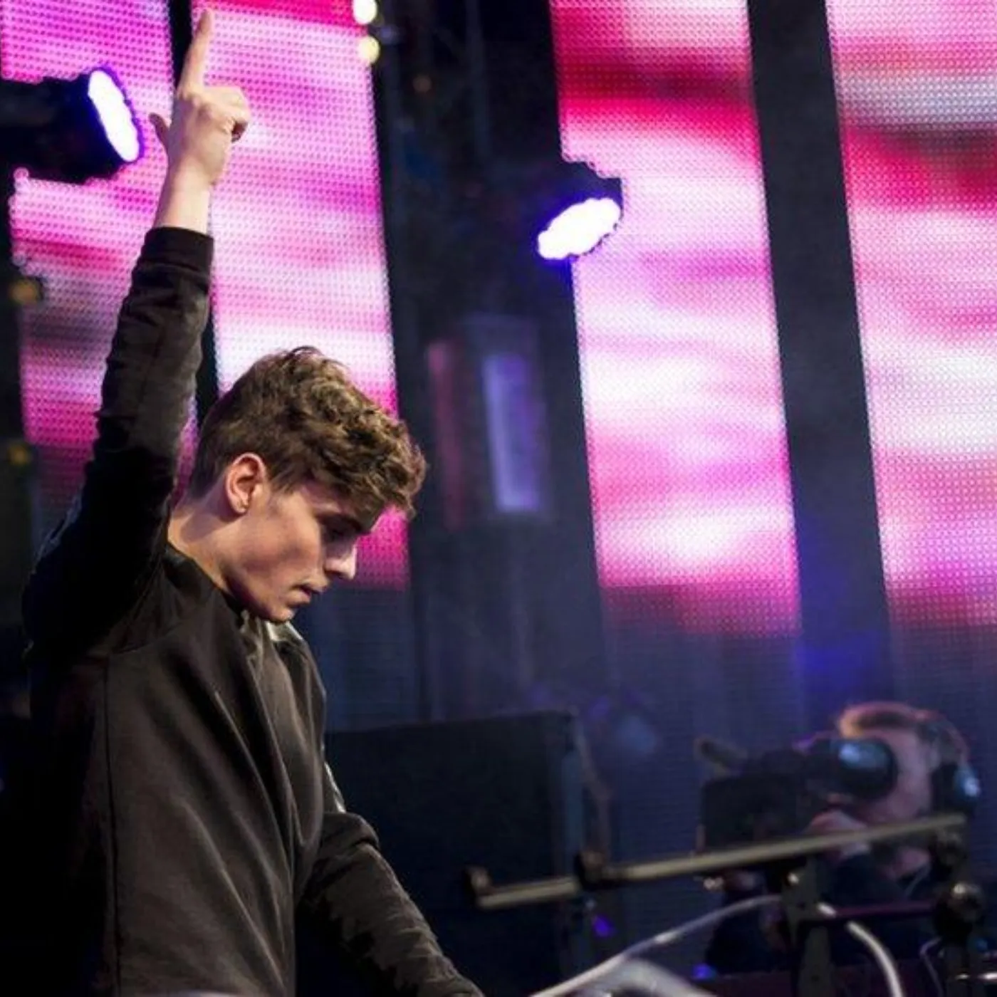 A Night of Colors and Magic—Getting Lost in Music with Martin Garrix & Arijit Singh