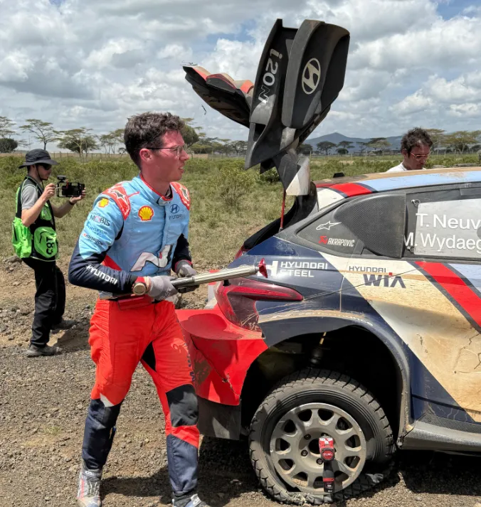 Safari Rally: Thierry Neuville Faces a Fierce Challenge as Tires Are Deflated Amidst a Minefield-like Geothermal Rock Terrain