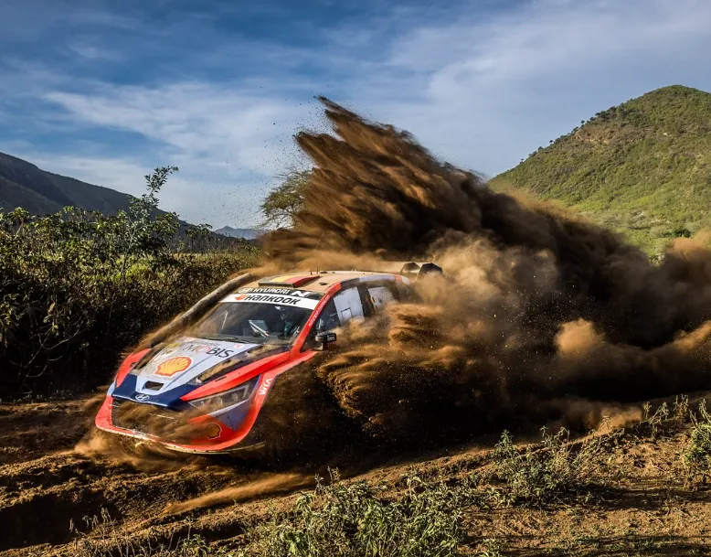 Thierry Neuville Impresses at Safari Rally Kenya: Climbs Two Places in the Standings Despite One-Minute Penalty for Early Start