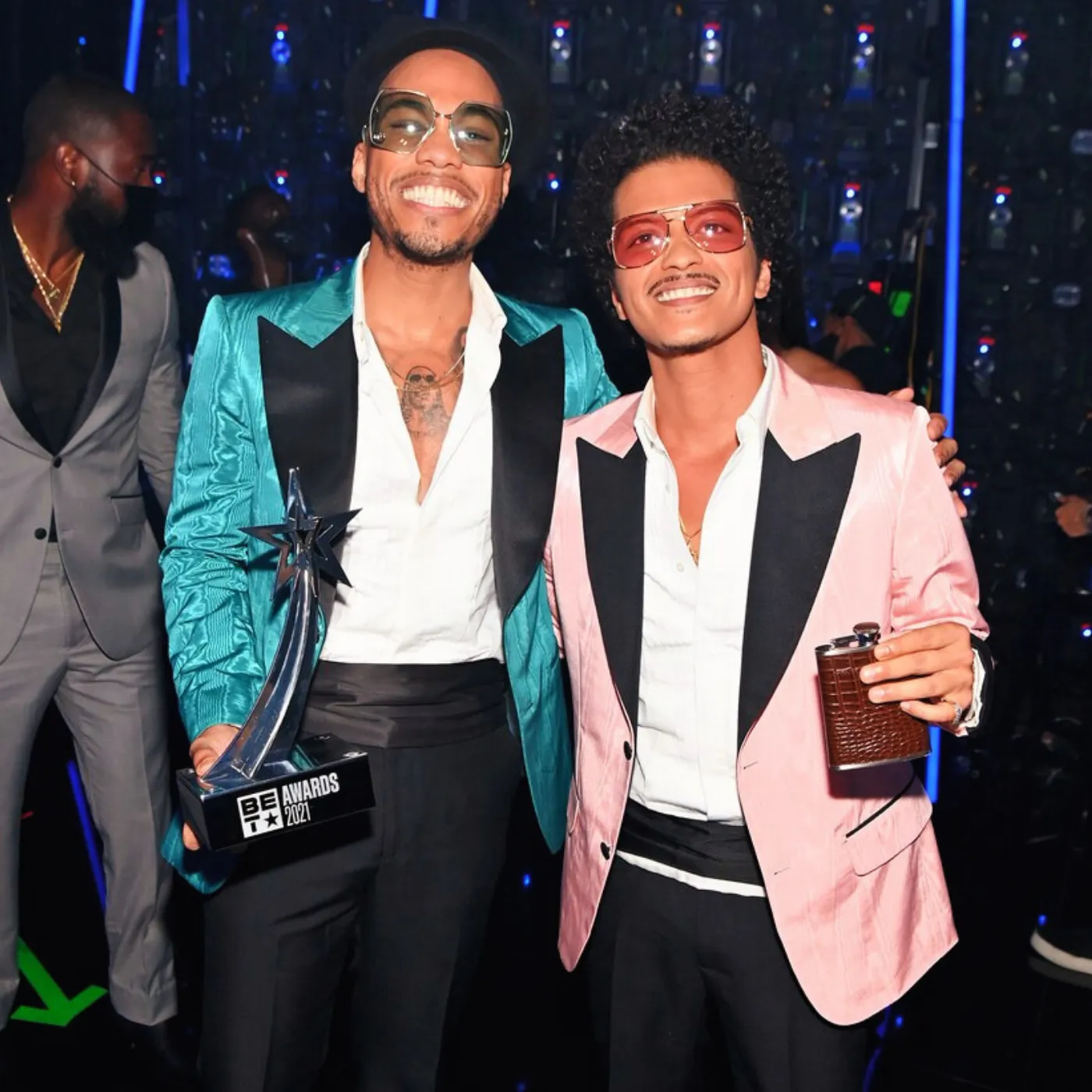 image_67de3c796d984 Bruno Mars and Anderson .Paak’s Chemistry Is Unmatched – Here’s Why