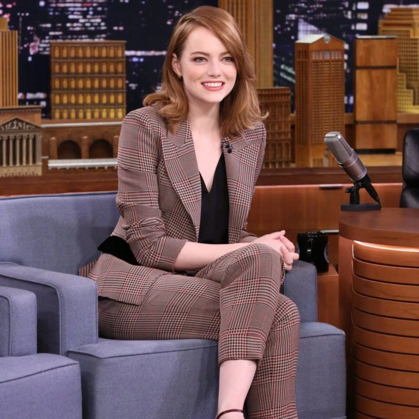 image_67e01e05741ba Emma Stone Reveals Her Marriage Secret for the First Time – Online Community Explodes Because of the Truth