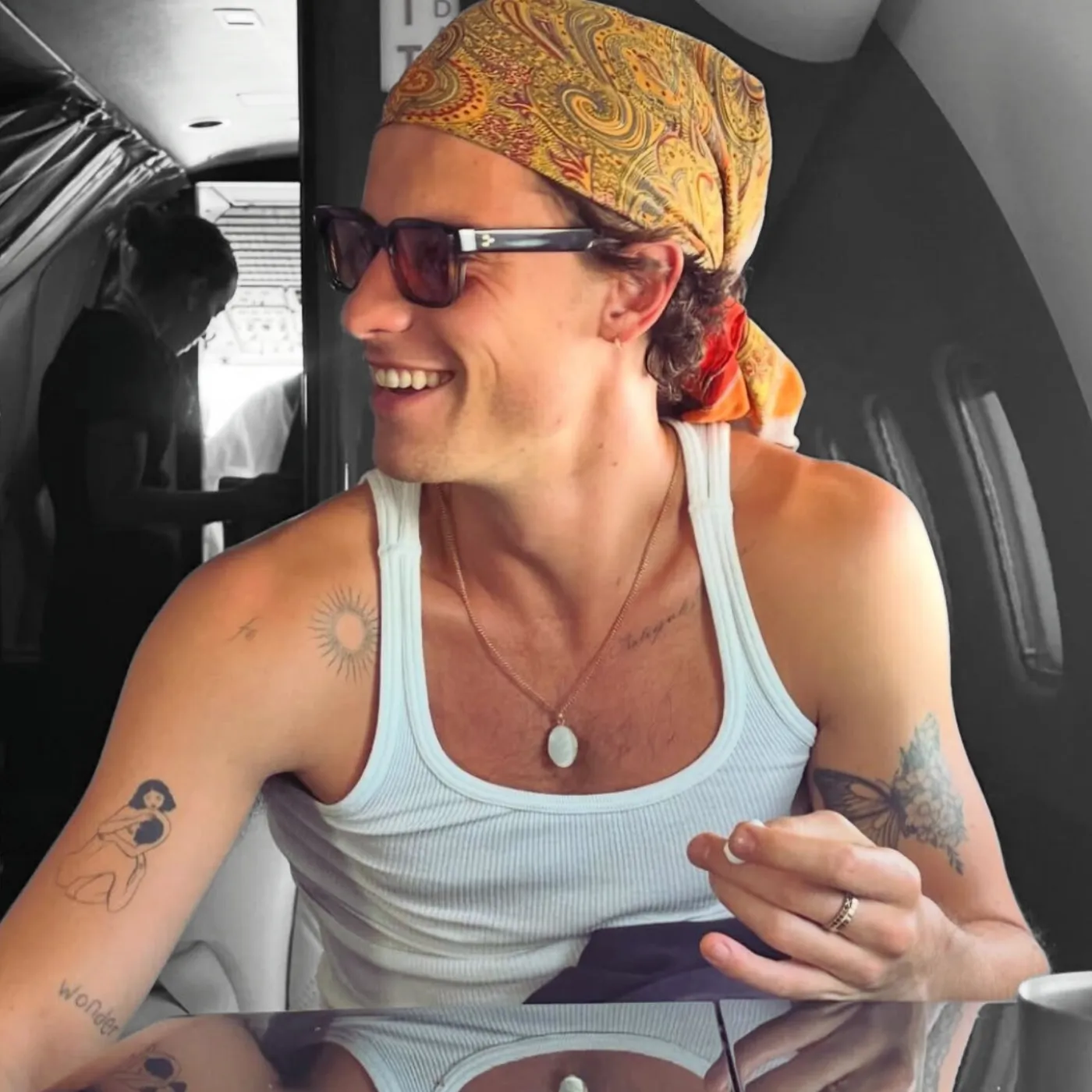 image_67e4c12f72134 Fans Stunned as Shawn Mendes' Secret Boyfriend Appears in Colombia