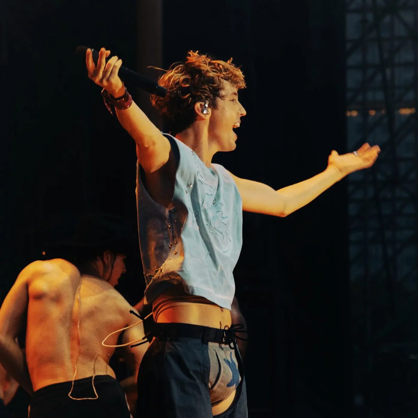 image_68087011f3432 The Untold Story of Troye Sivan’s Journey to Iconic Status