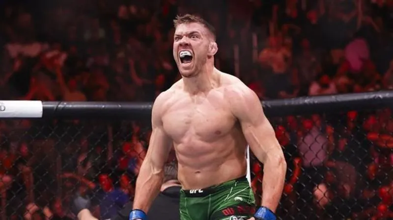 image_680887e97ef5b Dricus Du Plessis Shocks Everyone by Brutally Knocking Out Khamzat Chimaev During a Training Session Before UFC 315, Leaving All Spectators Speechless.