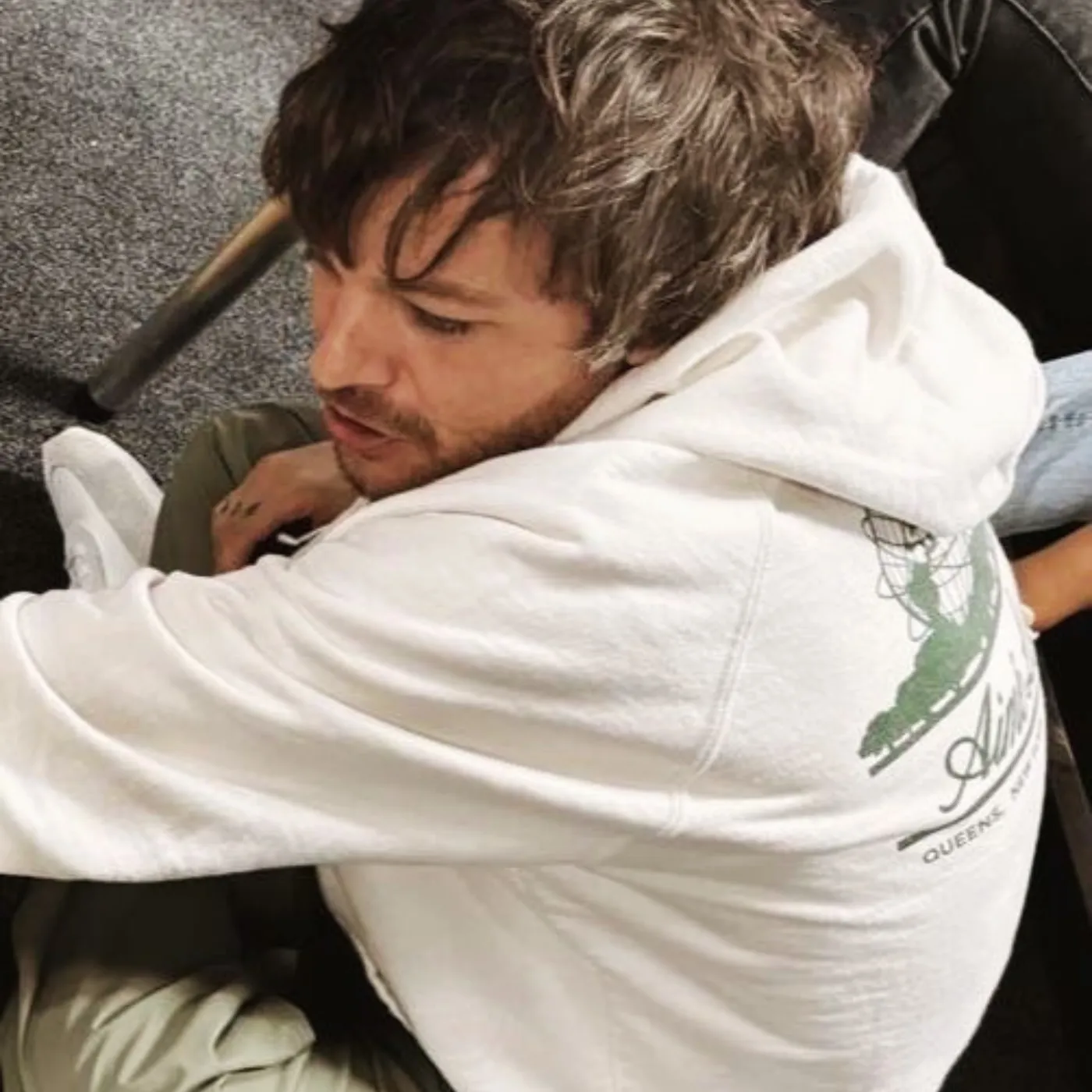 image_680fb15082ae7 Louis Tomlinson Stuns Fans at BCFA Cup