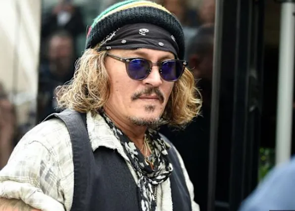 Johnny Depp: The Emotional Battle Behind the Light – You Won't Believe What's Happening!