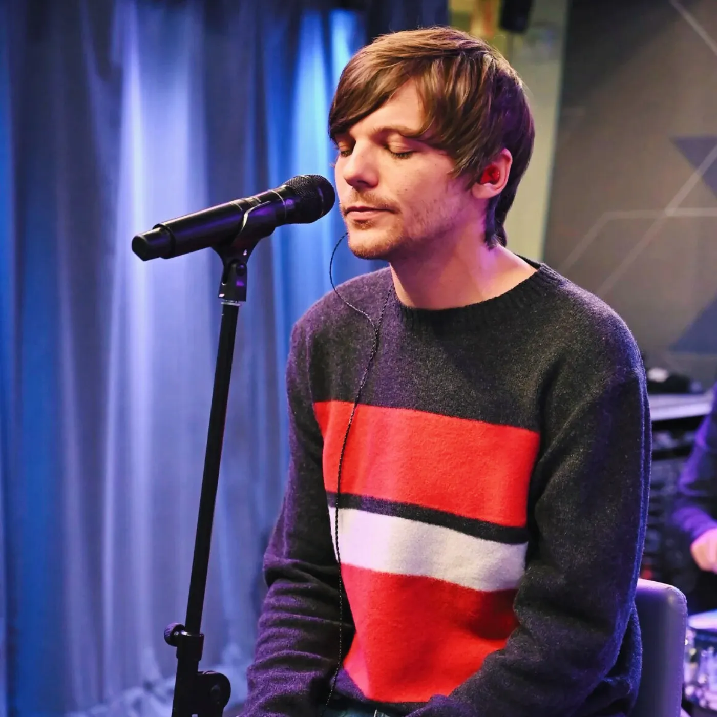 Louis Tomlinson and the Secret Tracks That Still Haunt His Fandom 10 Years Later