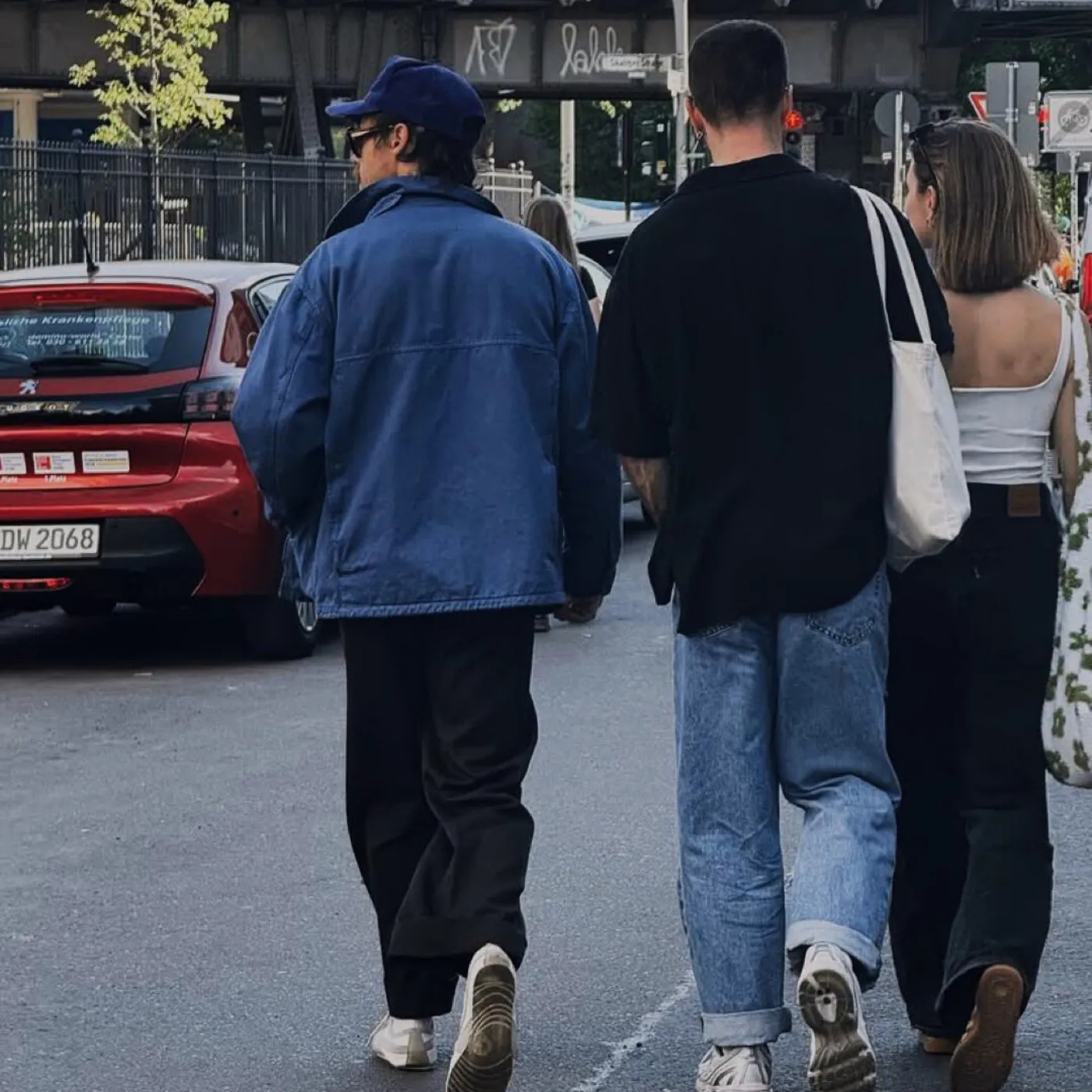 image_6815e9007d931 No One Expected to See Harry Styles Doing This in Berlin Today