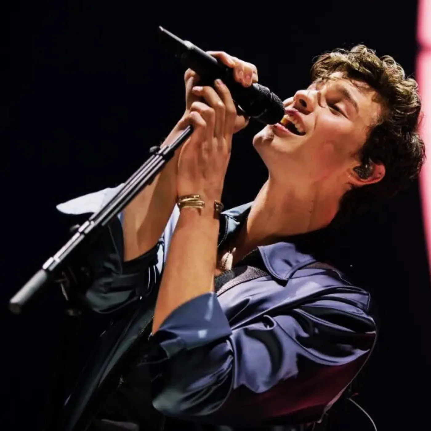 image_68161e54e4359 See Shawn Mendes’ Stunning Before and After Photos That Have Everyone Talking