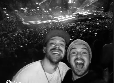 Amsterdam Heats Up with Martin Garrix and Kasper Iseger at Billie Eilish's Show: Fans Curious About a Super Hot Music Collaboration! 19 Amsterdam Heats Up with Martin Garrix and Kasper Iseger at Billie Eilish's Show: Fans Curious About a Super Hot Music Collaboration!