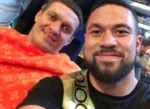 Joseph Parker shared a moment of deep respect for Oleksandr Usyk amidst the enthusiastic crowd 1 Joseph Parker shared a moment of deep respect for Oleksandr Usyk amidst the enthusiastic crowd