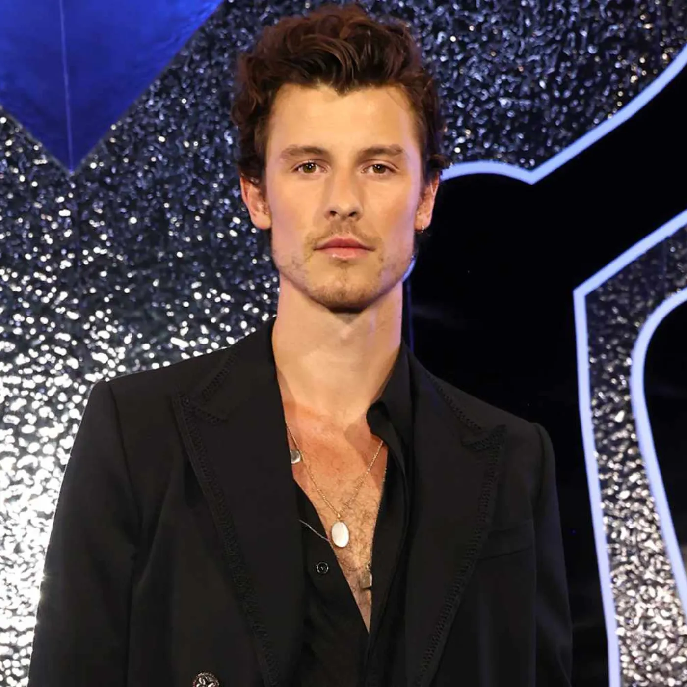 Shawn Mendes’ Leaked Track Ignites Frenzy with John Mayer Clone Debate