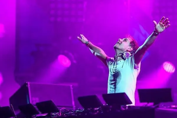 image_681b0620a3700 How does Armin van Buuren spend his free time with family during his busy tour schedule?