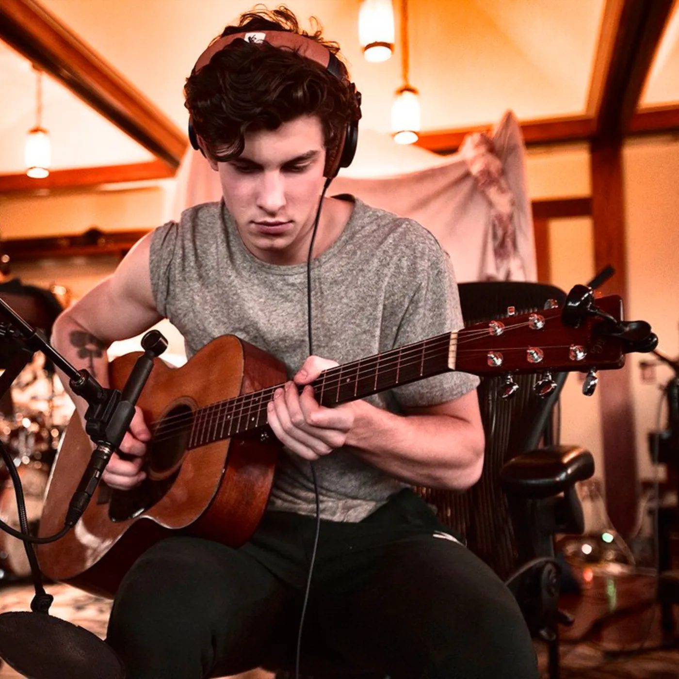 Shawn Mendes Spotted in LA Studio with Major Collaborators—Something Big Is Brewing 19 Shawn Mendes Spotted in LA Studio with Major Collaborators—Something Big Is Brewing
