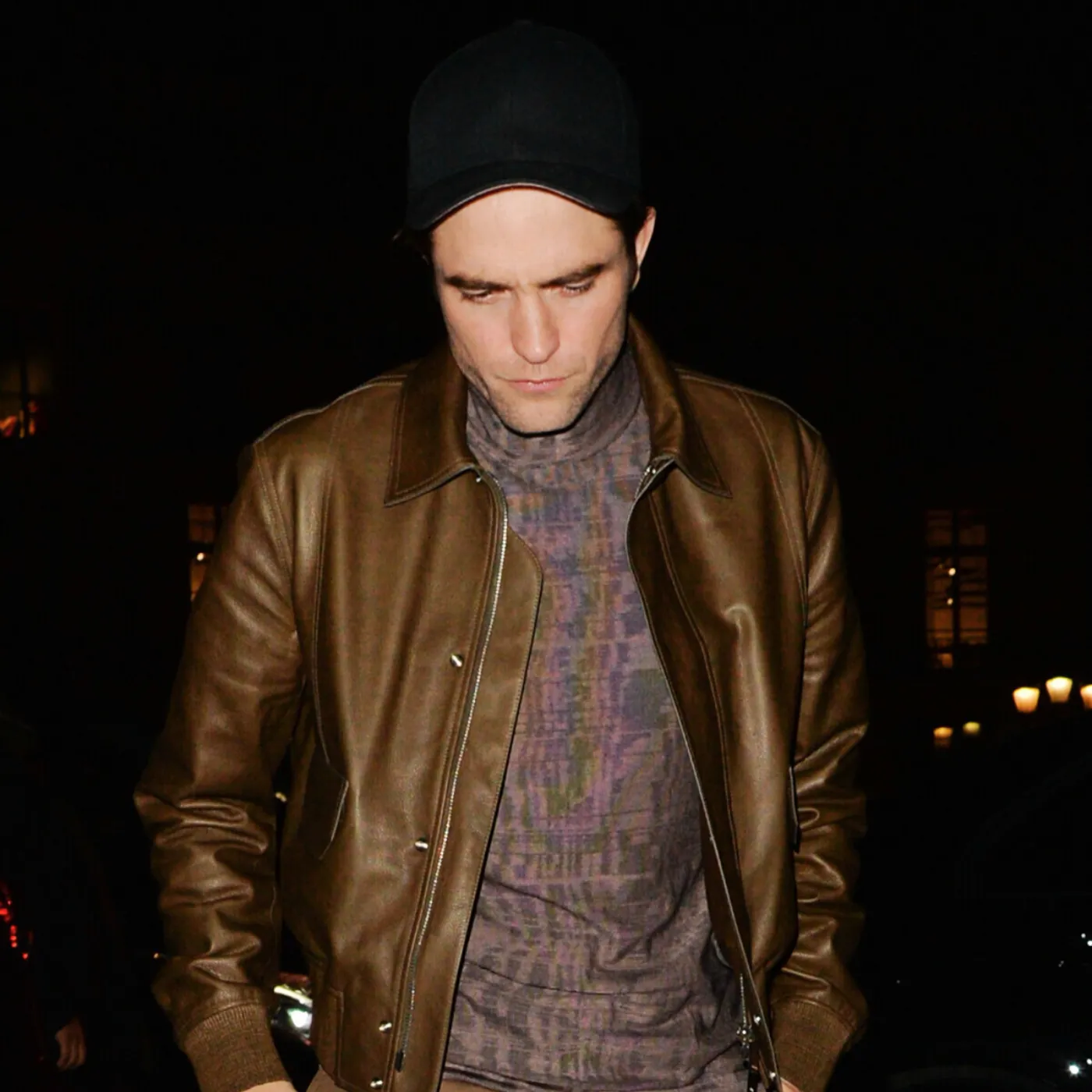 image_681db2588a117 Robert Pattinson Ditches Red Carpet for Date Night with Suki Waterhouse