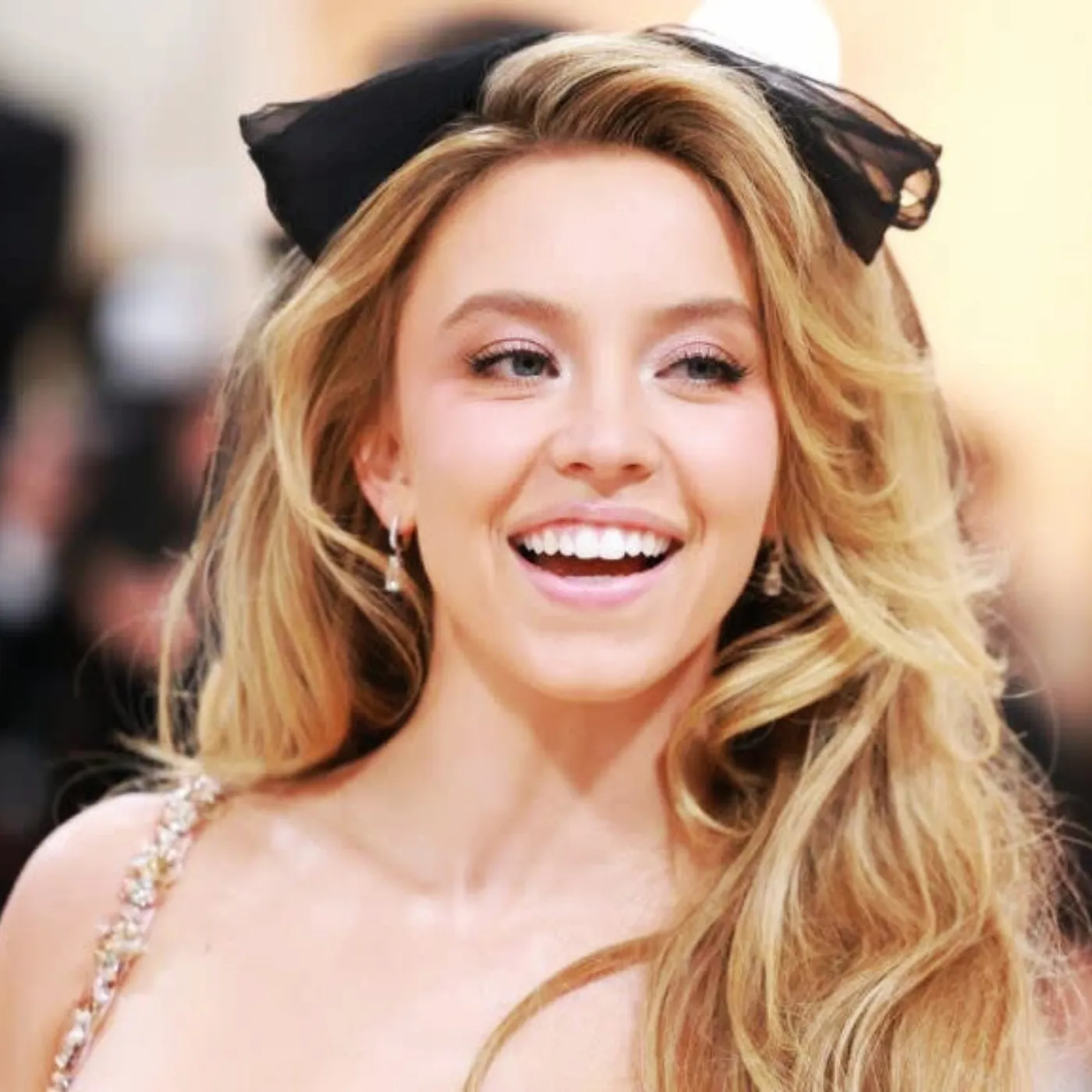 image_681db643af00c Sydney Sweeney's Emotional Connection with MGK Ignites Gossip Frenzy