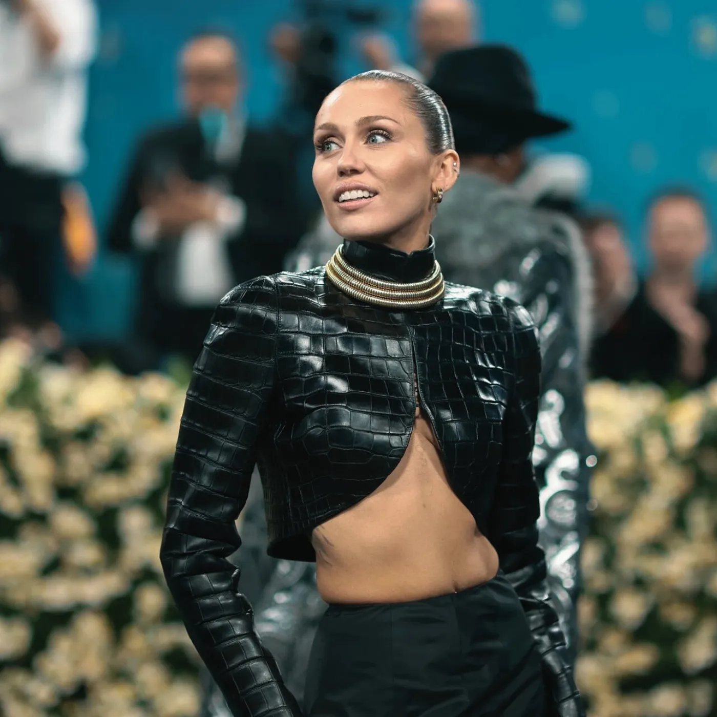 image_68201901b1443 Miley Cyrus Addresses Family Drama with Heartfelt Message