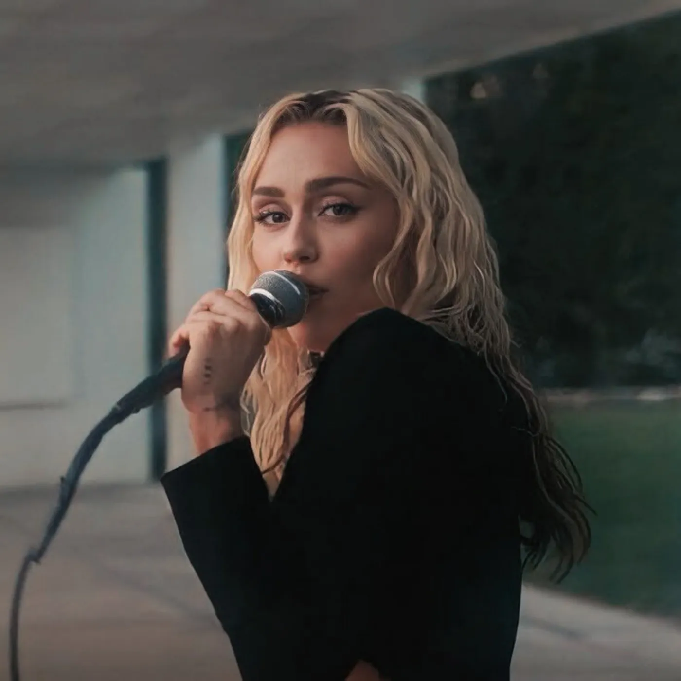 image_682162270e463 Miley Cyrus Wows in Billy Ray’s Heartfelt Mother’s Day Tribute to Tish