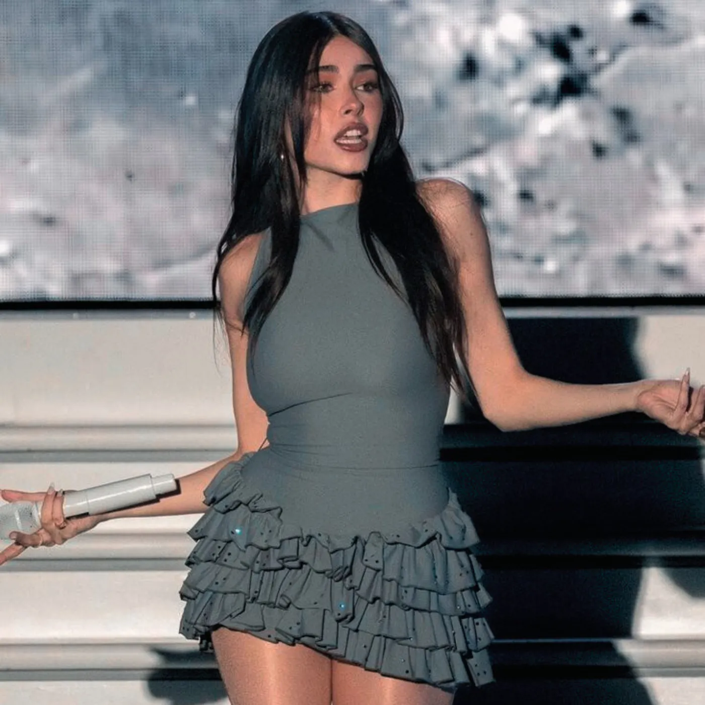 Madison Beer’s Jaw-Dropping Confessions About Troye Sivan & Gracie Abrams Go Viral 19 Madison Beer’s Jaw-Dropping Confessions About Troye Sivan & Gracie Abrams Go Viral