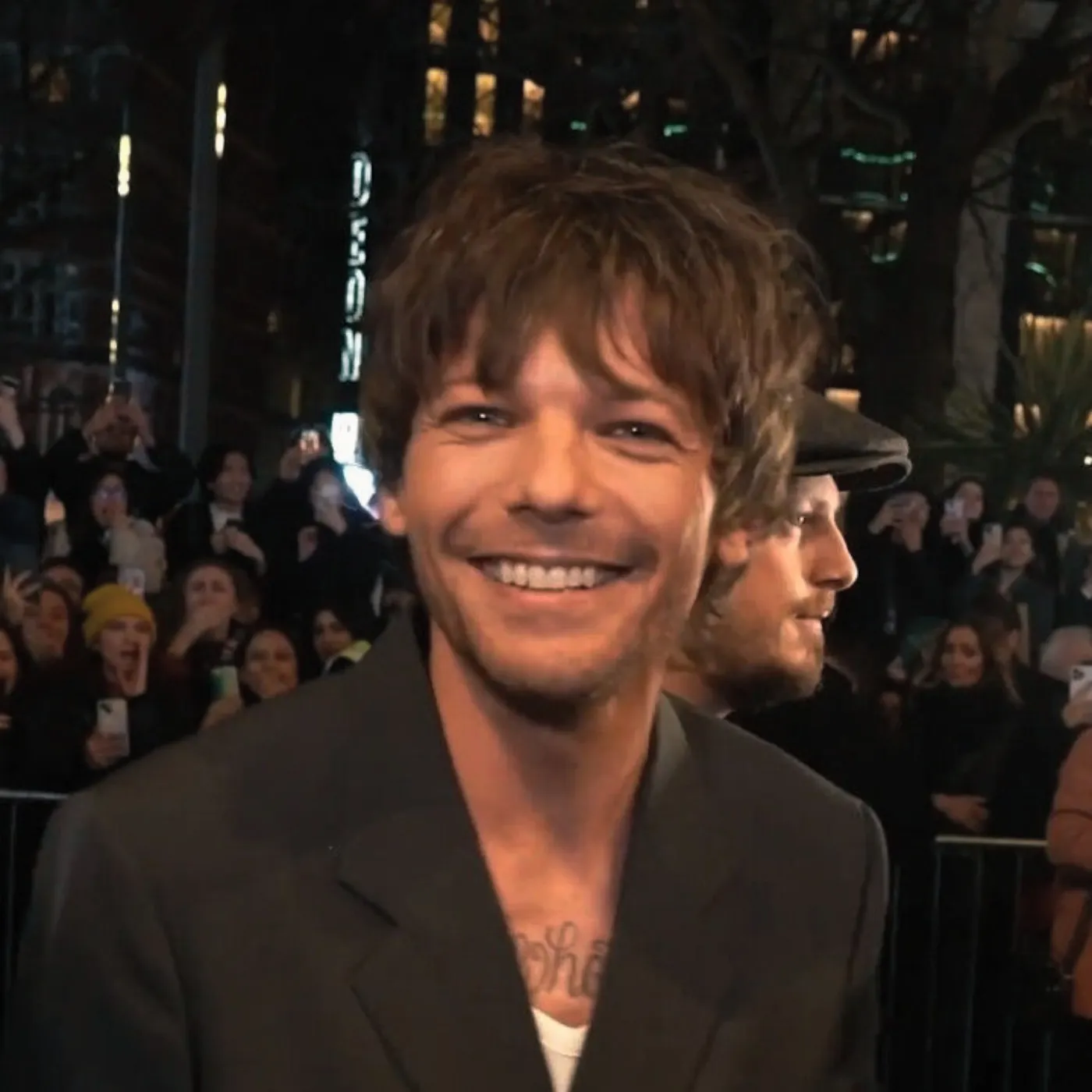 image_682180bfcdfa5 Louis Tomlinson’s Hilarious Hermit Crab Story Fans Can’t Get Enough Of