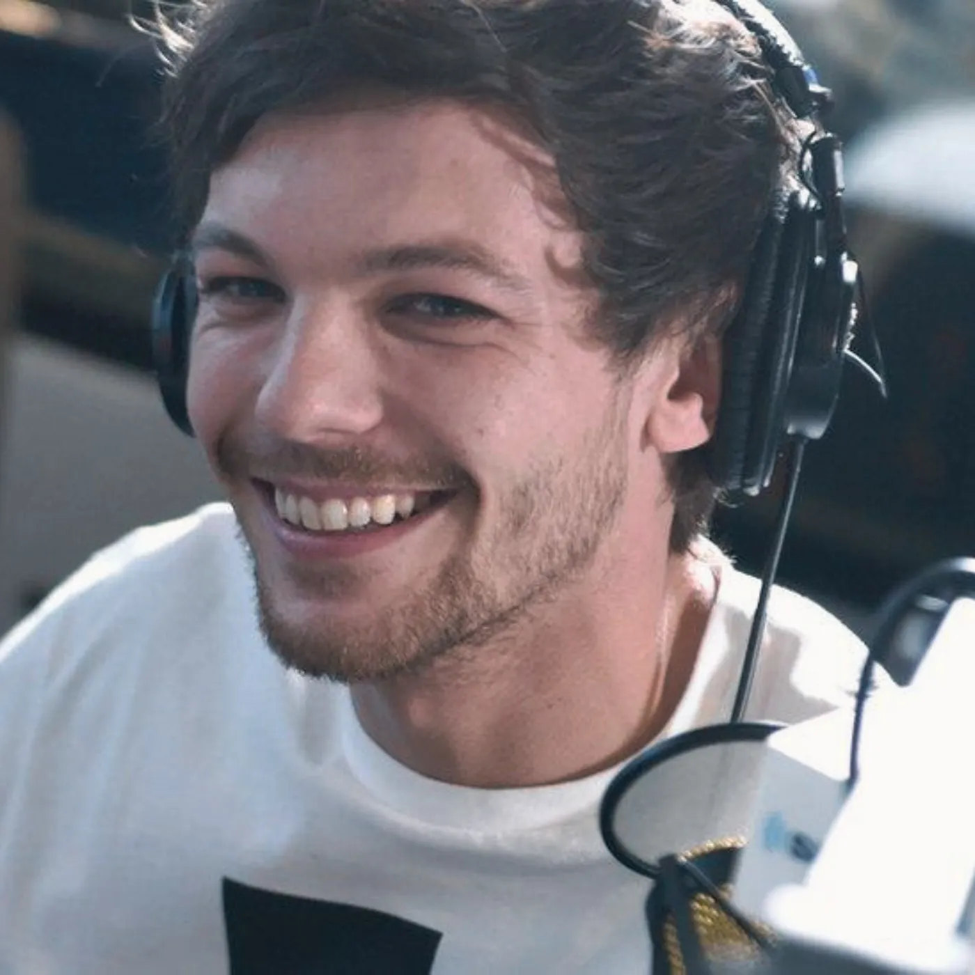 image_6822e3dc85a02 Louis Tomlinson’s Latest Hint Feels Like a Low Blow to His Haters