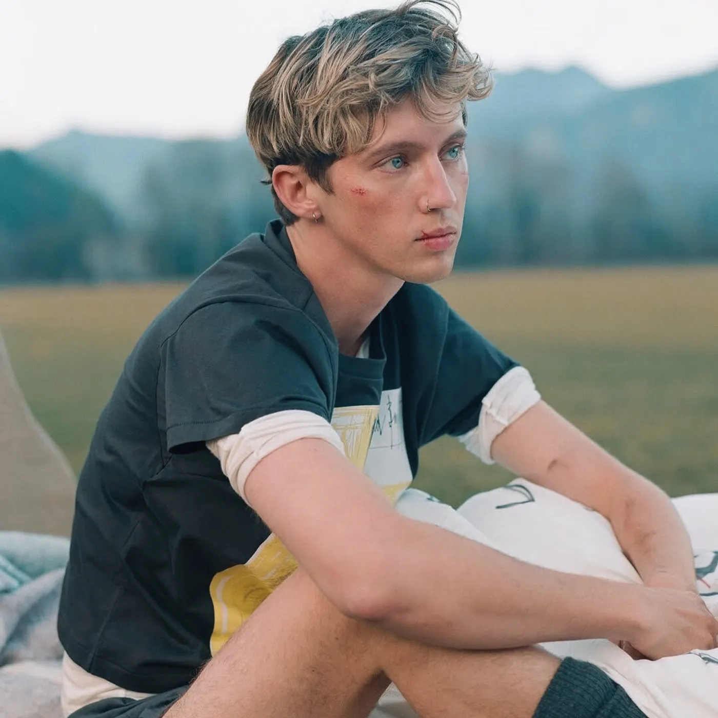 image_6822fa9305441 Troye Sivan Shocks Fans by Breaking Silence on the Dark Side of His Stardom