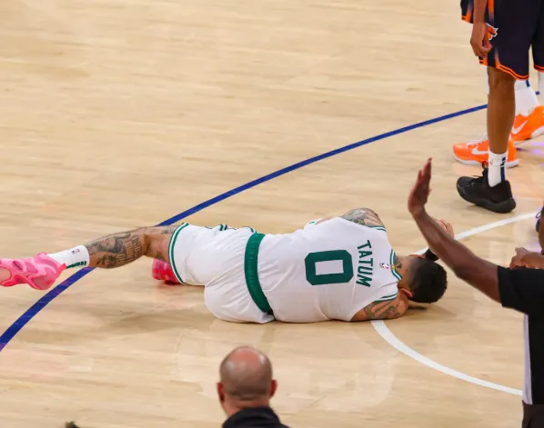 Jayson Tatum Leaves the Court in Tears, Celtics Face Key Player Crisis Ahead of the 2025 Playoffs?