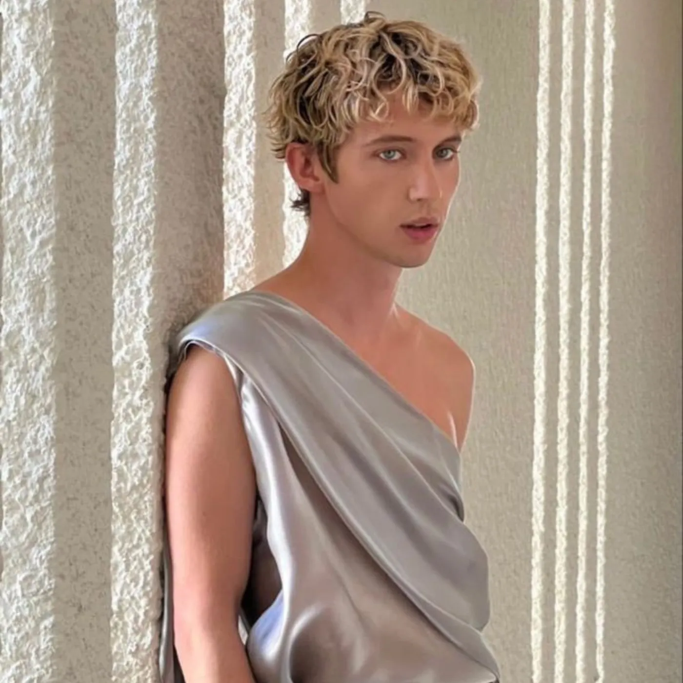 image_682439f51d0c5 Troye Sivan’s Most Iconic Image Yet and the Hidden Secrets Behind It
