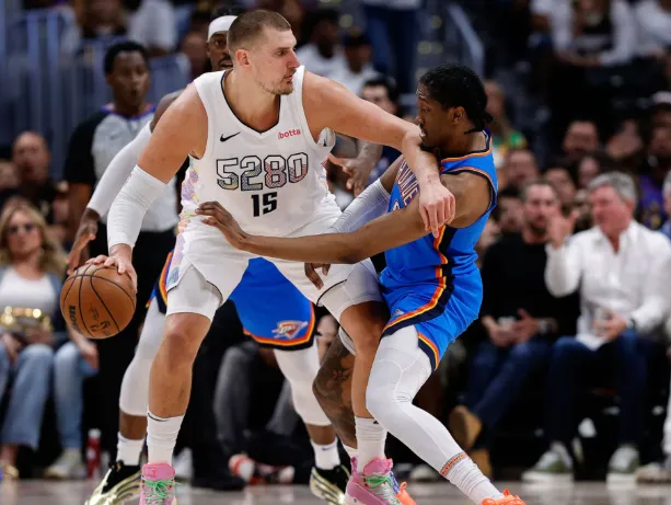 Jokic etches his name into NBA history: 2500 points, 700 assists – Unprecedented after 100 playoff games!