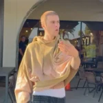 Behind Justin Bieber’s Billion Dollar Success and the Epic Fall That Followed 1 Behind Justin Bieber’s Billion Dollar Success and the Epic Fall That Followed