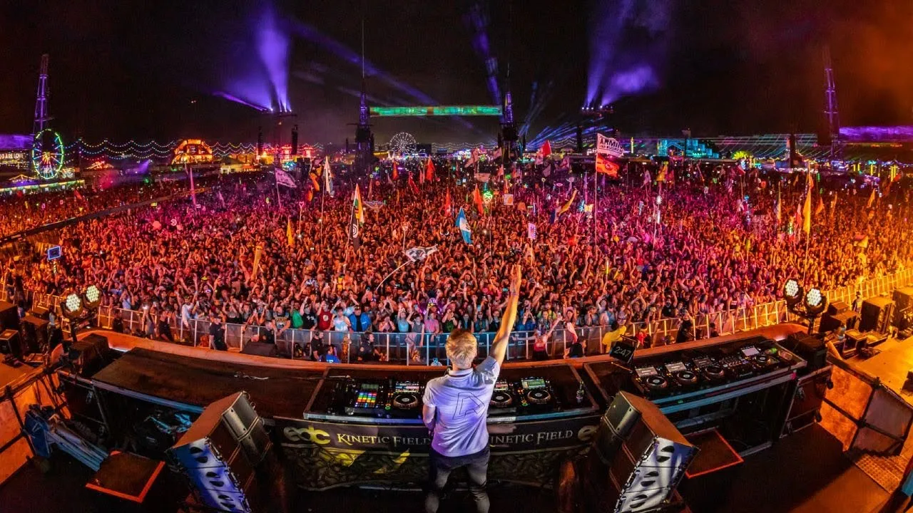 image_6827f1ecaf067 "The trance king" Armin van Buuren shakes up Las Vegas: kicking off a wild weekend at EDC!