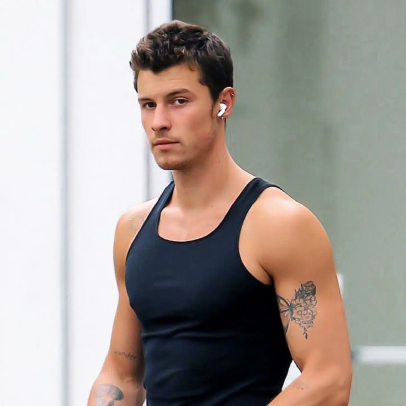image_68281e95e2284 Shawn Mendes Flexes Summer Vibes: Sleeves Out, Confidence In