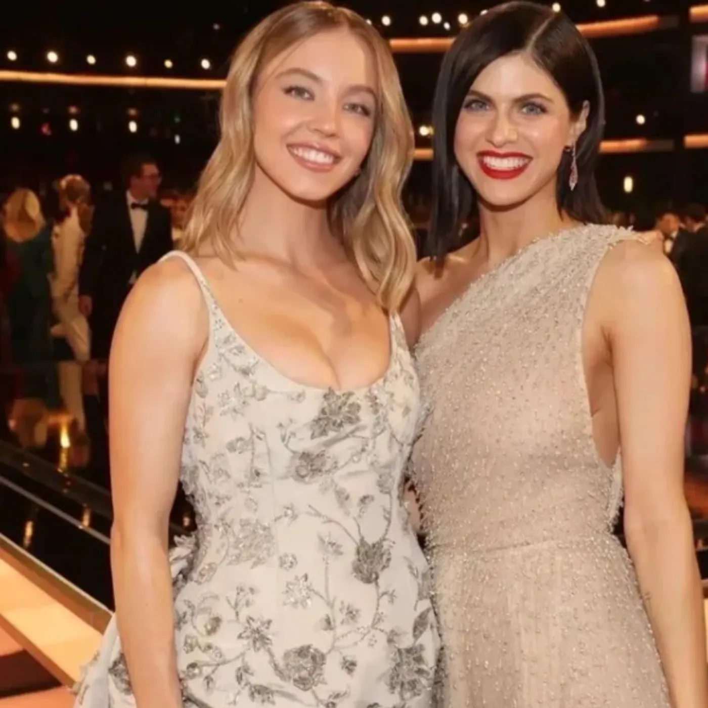 Alexandra Daddario Takes Center Stage in Hollywood’s Fiercest Rivalry with Sydney Sweeney