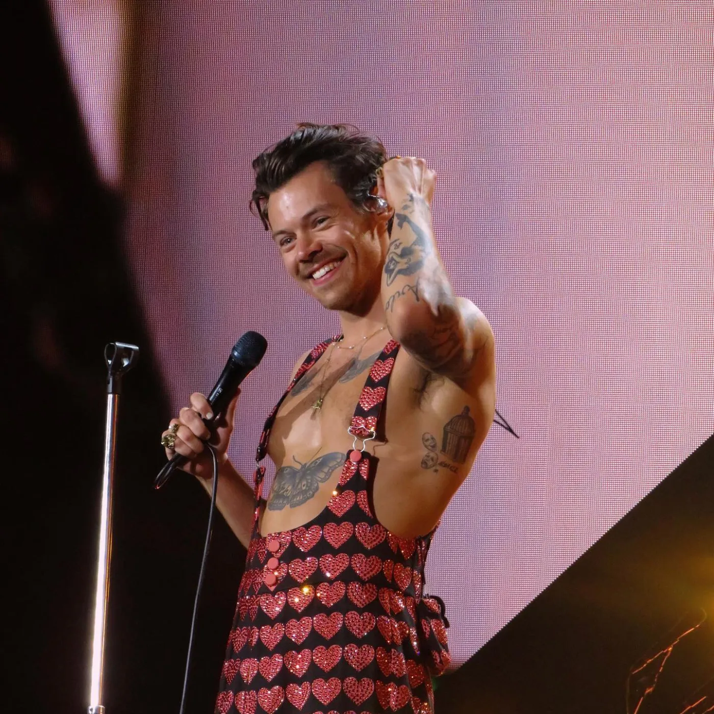 image_6829afe8a1f5c Harry Styles’ Weekly Pay Surges To Unthinkable Levels After Record-Breaking Tour