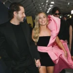 Hollywood’s Golden Duo Reunites: Margot Robbie & Tom Ackerley’s Peaceful Comeback
