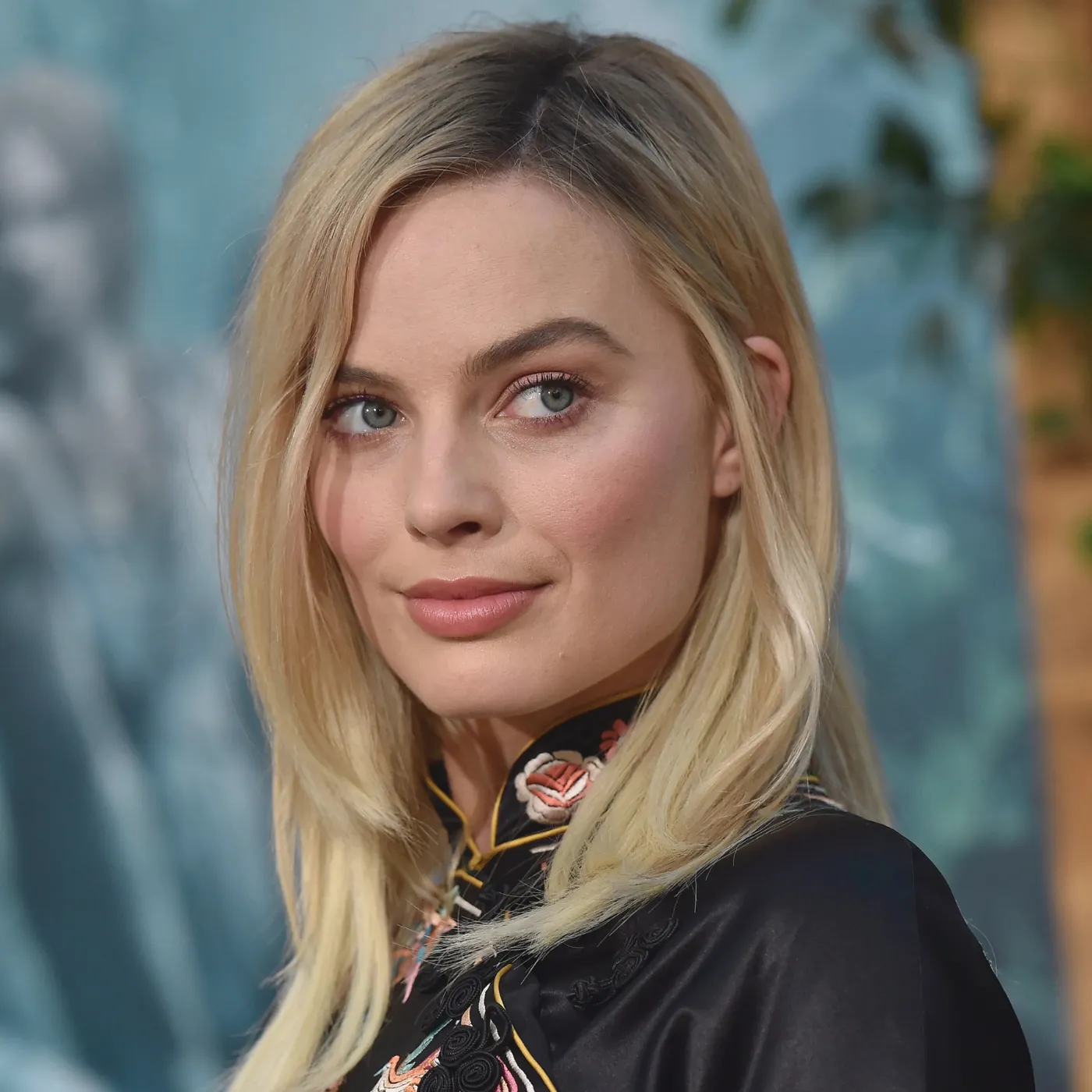 image_682ad3fe6353a The Internet Can’t Get Enough Of Who Margot Robbie Still Dreams About