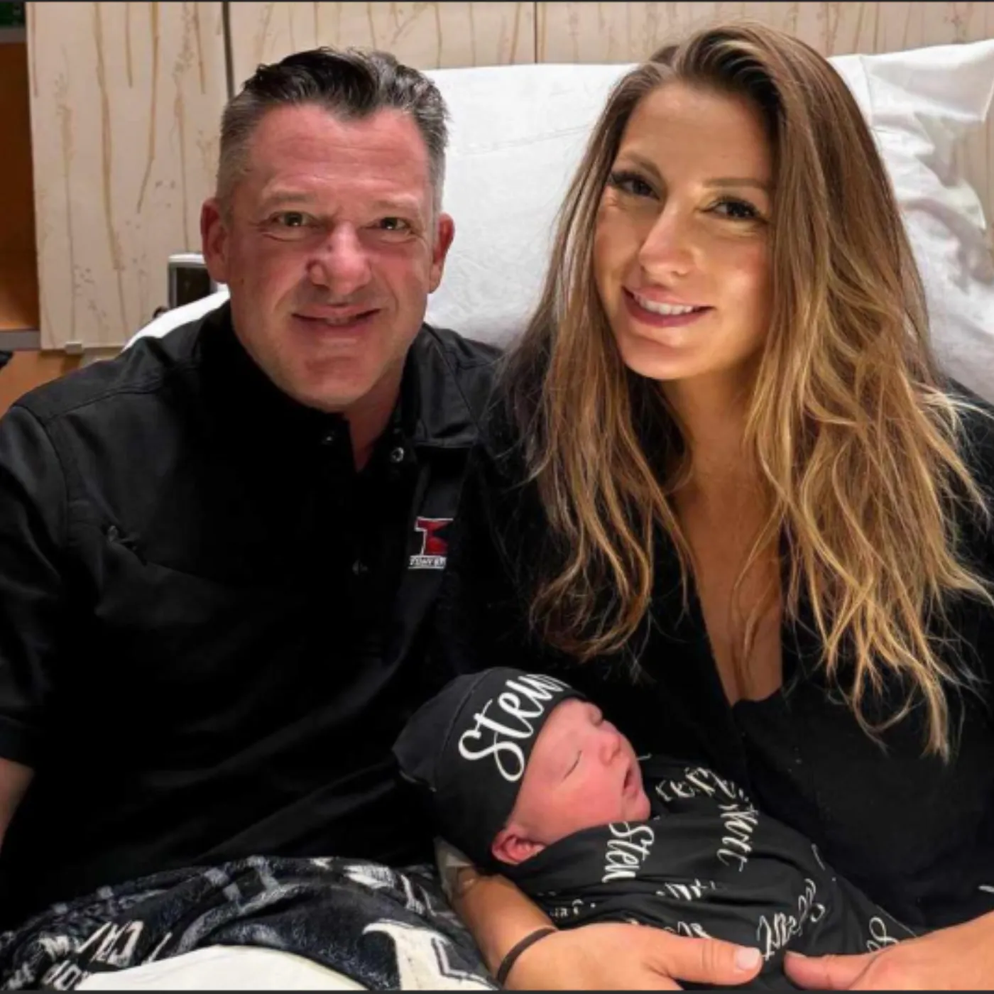 image_682ae2cdb2a68 Tony Stewart’s $15.5M Netflix Deal Exposes Dirt Racing’s Hidden War – Fans Say ‘It Changes Everything