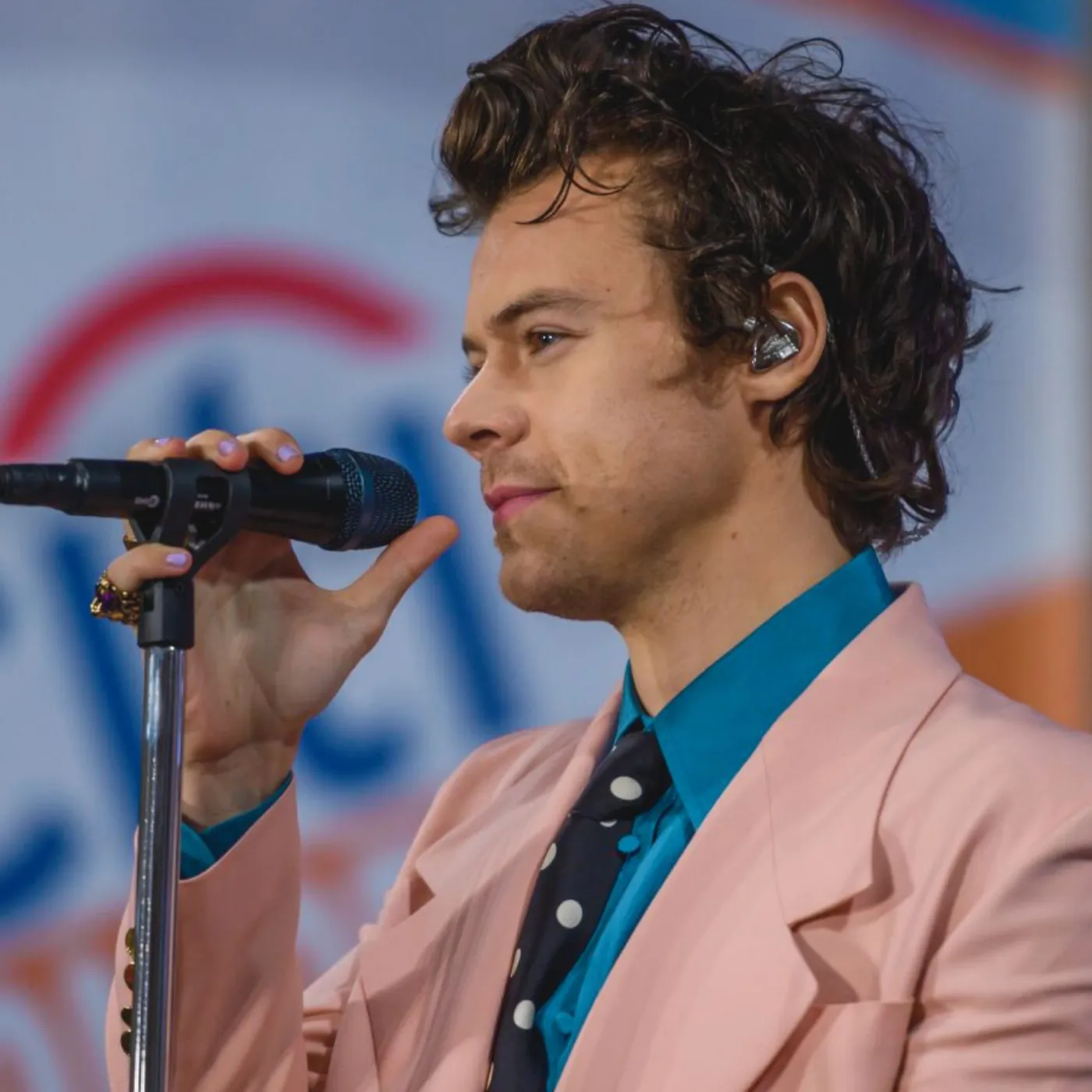 image_682bf723e42d3 They Snapped a Selfie with Harry Styles—Weeks Later, His DM Turned Their Timeline Into a Movie