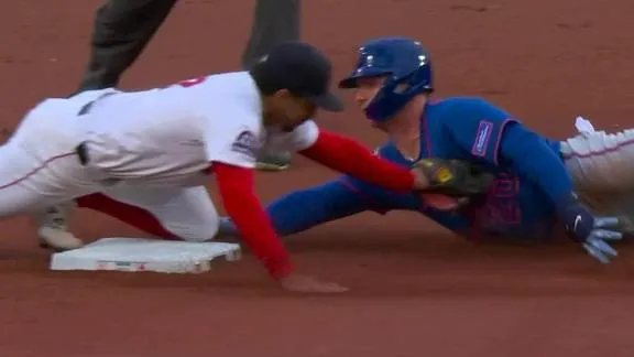 image_682bf7b600415 Pete Alonso Shows Clear Frustration After Throwing Error in the 4th Inning: Is the Pressure Rising?