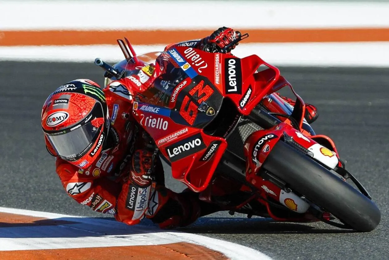 image_682bff262a7d2 Pecco Bagnaia finds inspiration at Mugello: Enjoying speed with friends on the Panigale No synonyms found Look up ’Panigale’