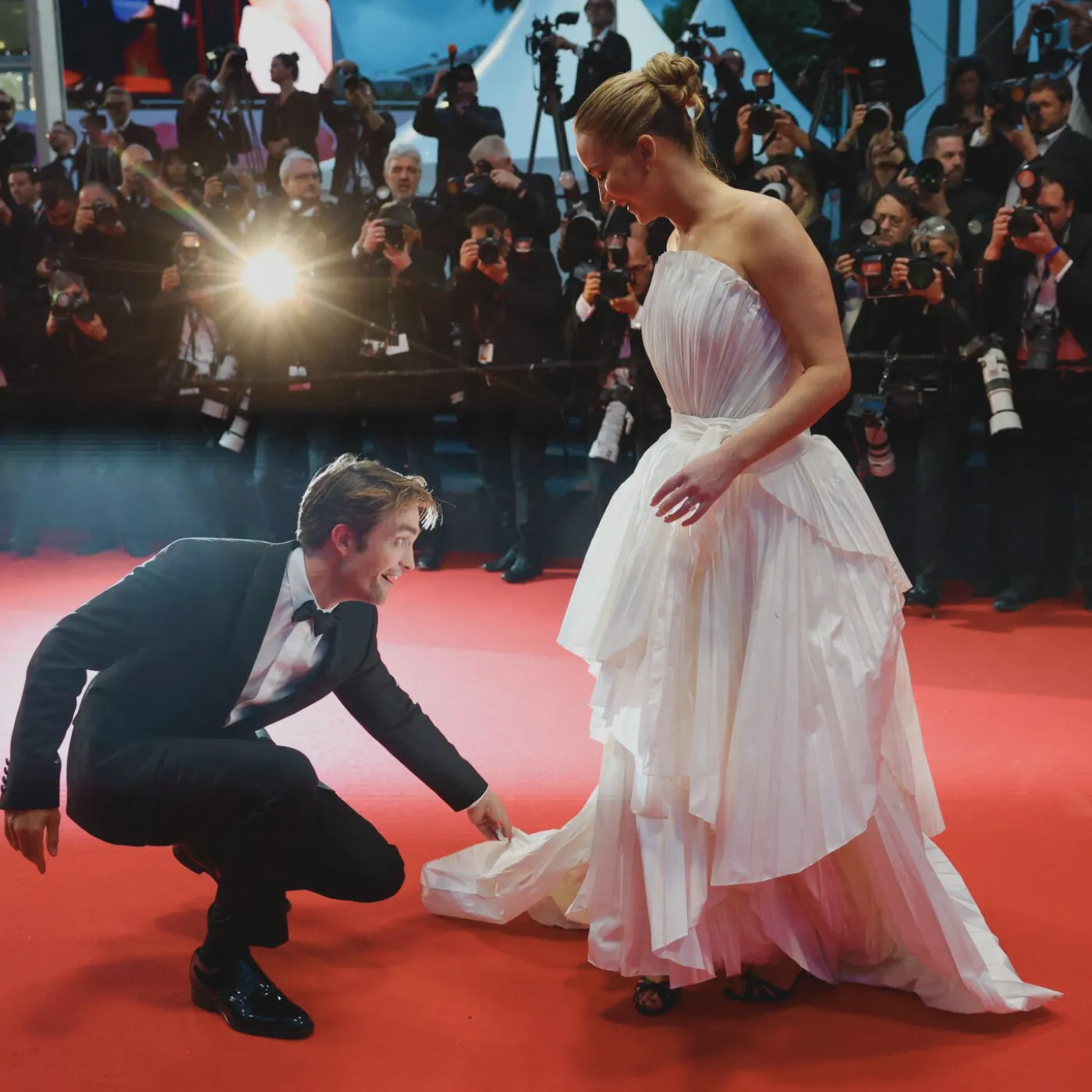 image_682c077dc5575 Robert Pattinson’s Cannes Red Carpet Step Breaks Jennifer Lawrence’s Couture