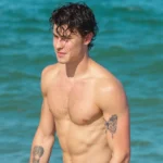 How Shawn Mendes and the Sea Created a Perfect Explosion of Emotion 1 How Shawn Mendes and the Sea Created a Perfect Explosion of Emotion