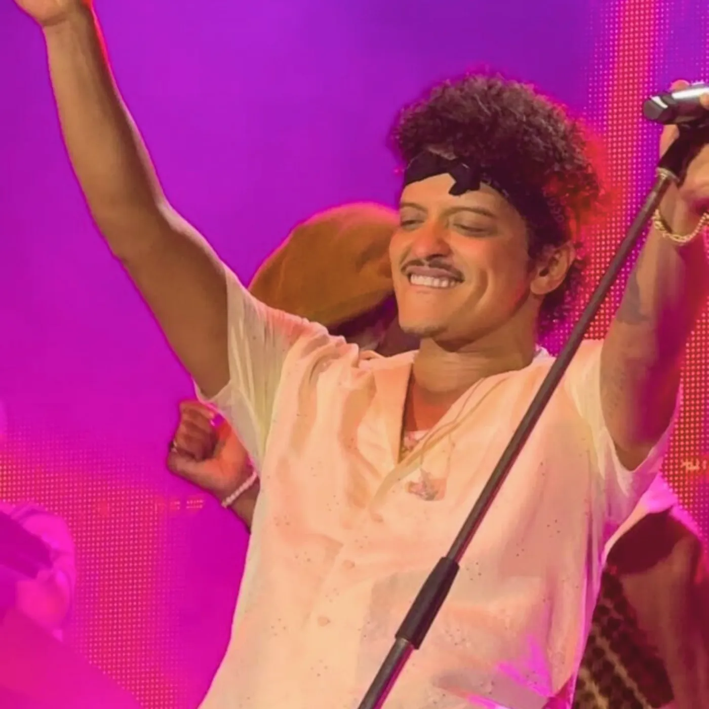 “I Was Scared!” Bruno Mars Spills on the Shocking Moment That Almost Broke His Career 19 “I Was Scared!” Bruno Mars Spills on the Shocking Moment That Almost Broke His Career
