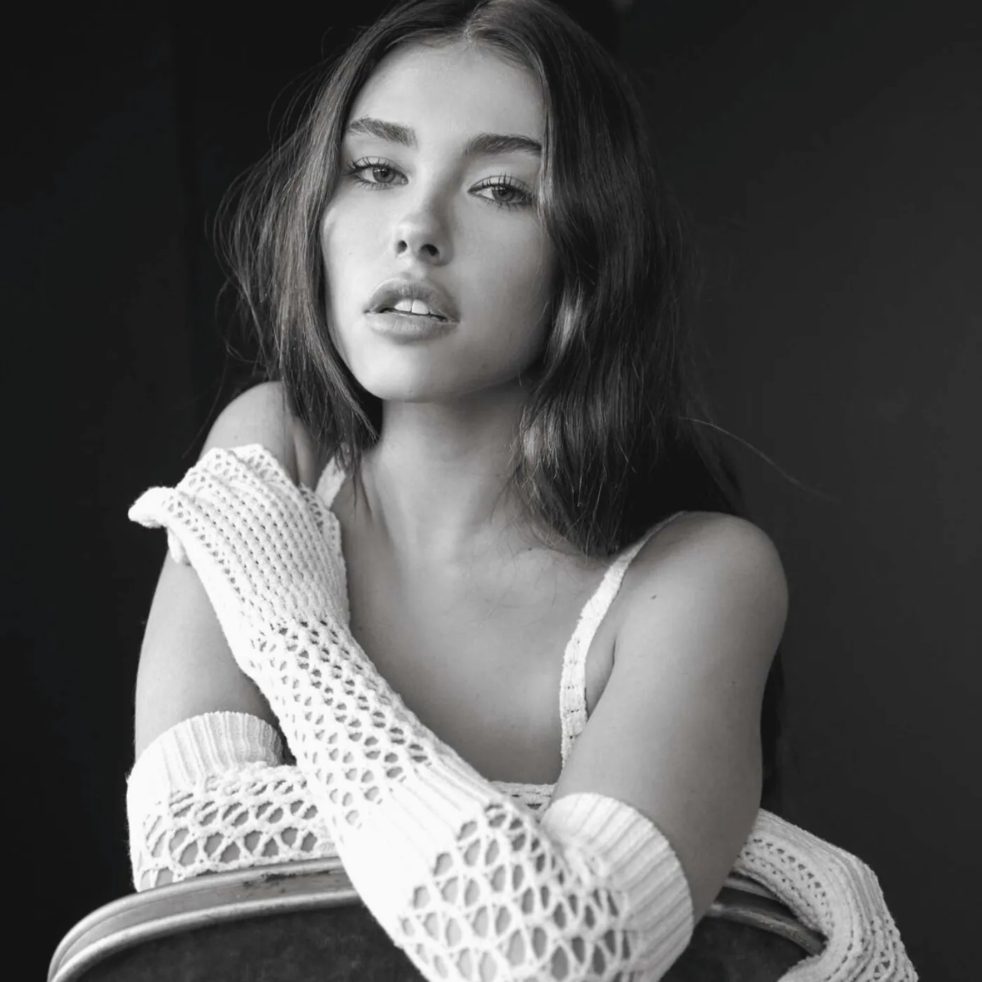 Madison Beer’s Dead Turns 8 and Still Predicts Today’s Vibe 19 Madison Beer’s Dead Turns 8 and Still Predicts Today’s Vibe