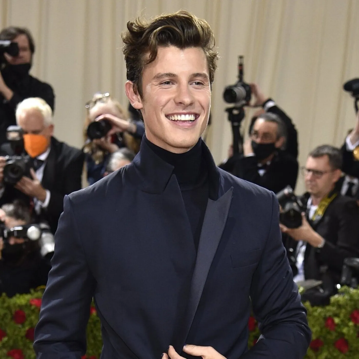image_682fd346c58b7 Internet Turns Dark as Shawn Mendes Faces Massive Antifan Firestorm