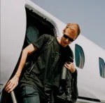 Fly – Perform – Sleep – Repeat: Armin van Buuren Sharing Behind-the-Scenes of a Stressful Tour: 5 Shows in 4 Days 1 Fly – Perform – Sleep – Repeat: Armin van Buuren Sharing Behind-the-Scenes of a Stressful Tour: 5 Shows in 4 Days