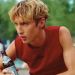 Troye Sivan’s “Rush” Finally Unveils a Hidden Secret That Fans Didn’t See Coming 1 Troye Sivan’s “Rush” Finally Unveils a Hidden Secret That Fans Didn’t See Coming